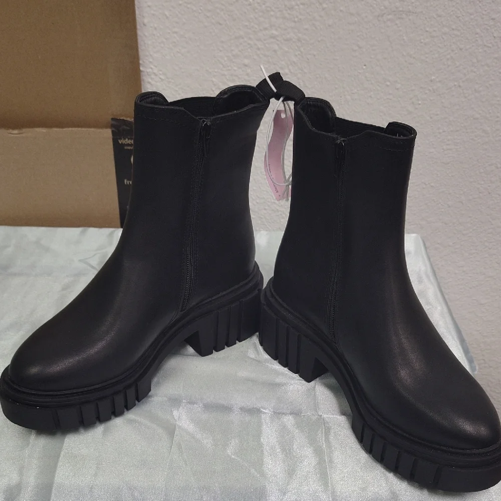 Wild Fable Black Chunky Ankle Boots - Picture 3 of 4